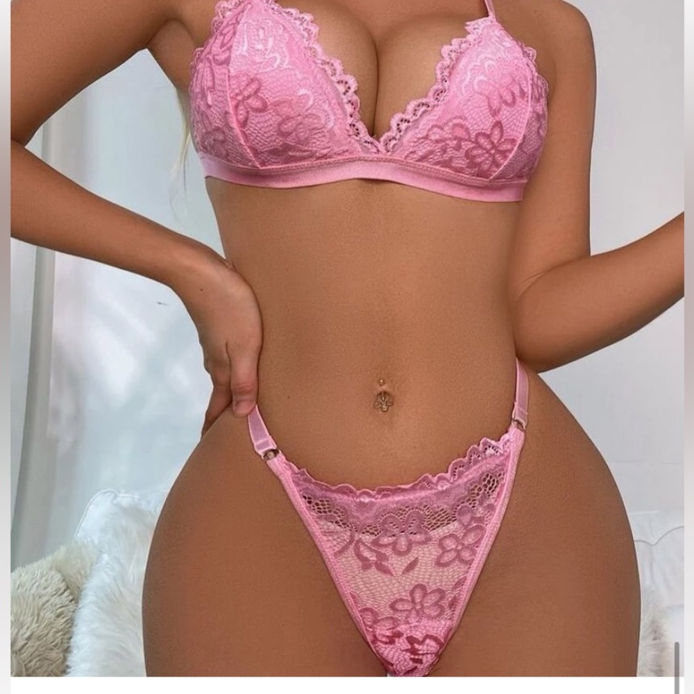 Pink lace set